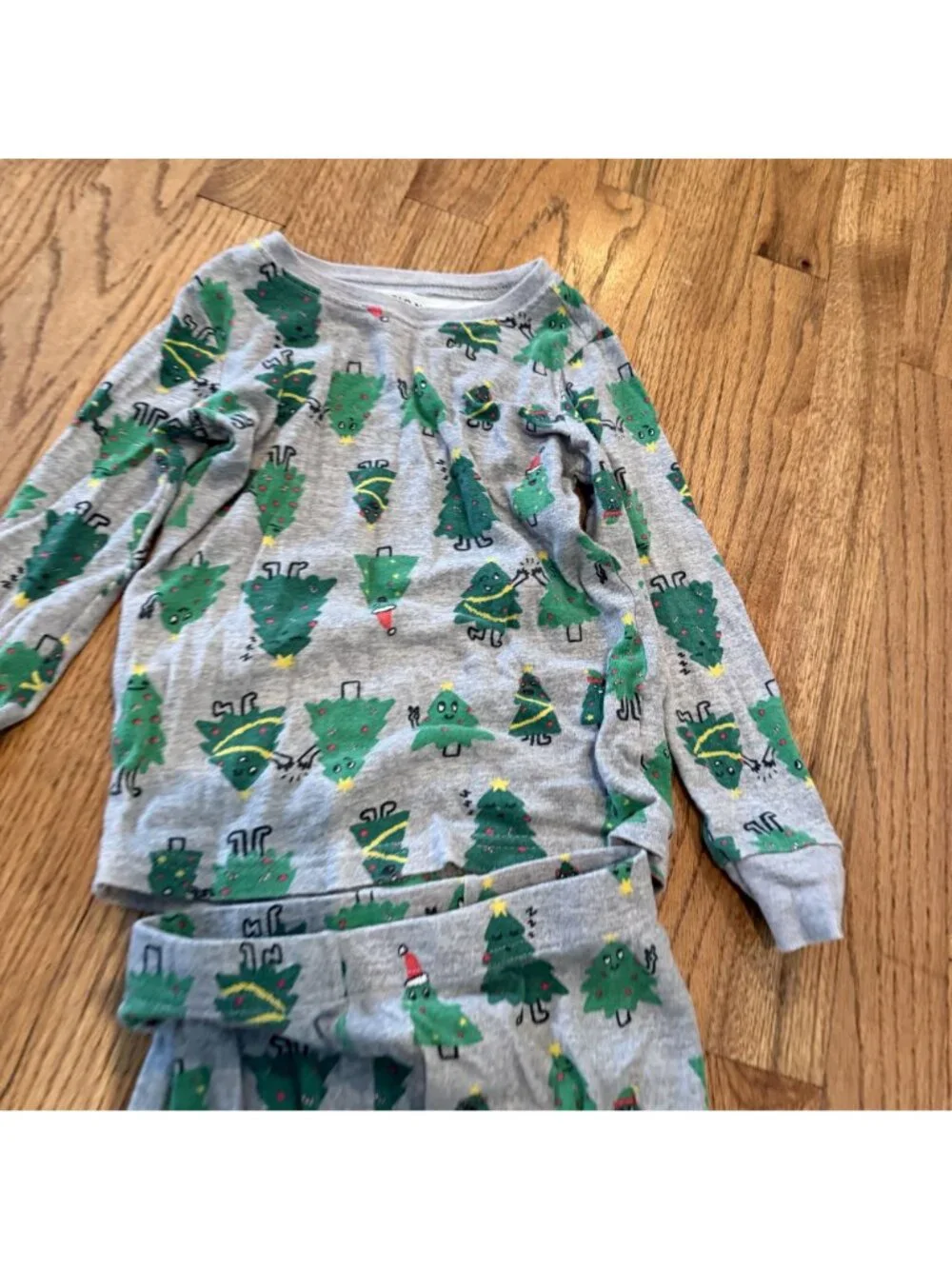 Old Navy Gray Green Kid Pajamas 5T